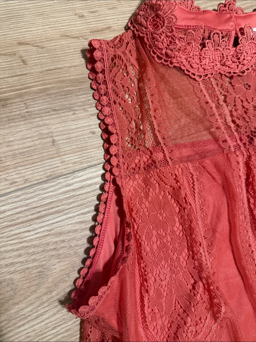 Notations Coral Lace High-Neck Sleeveless Top - Picture 3 of 8